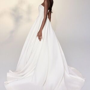 Wedding dress, strapless, never worn